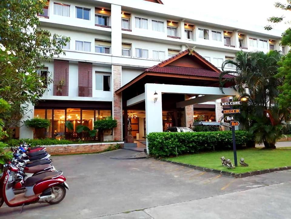 Nana Buri Hotel Chumphon Exteriér fotografie